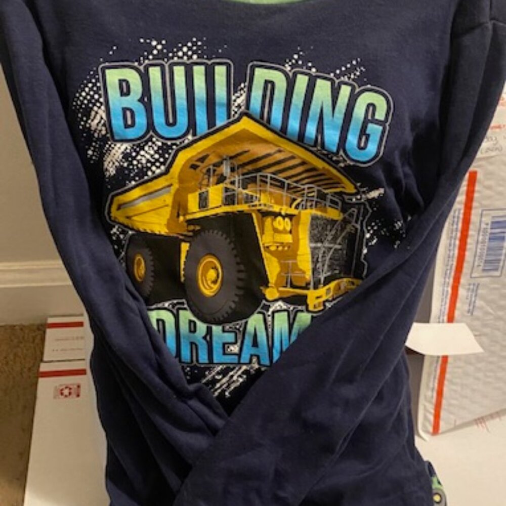 HighLand Boys PJ Set Size: 7 "Building Dreams" Navy Blue and Green